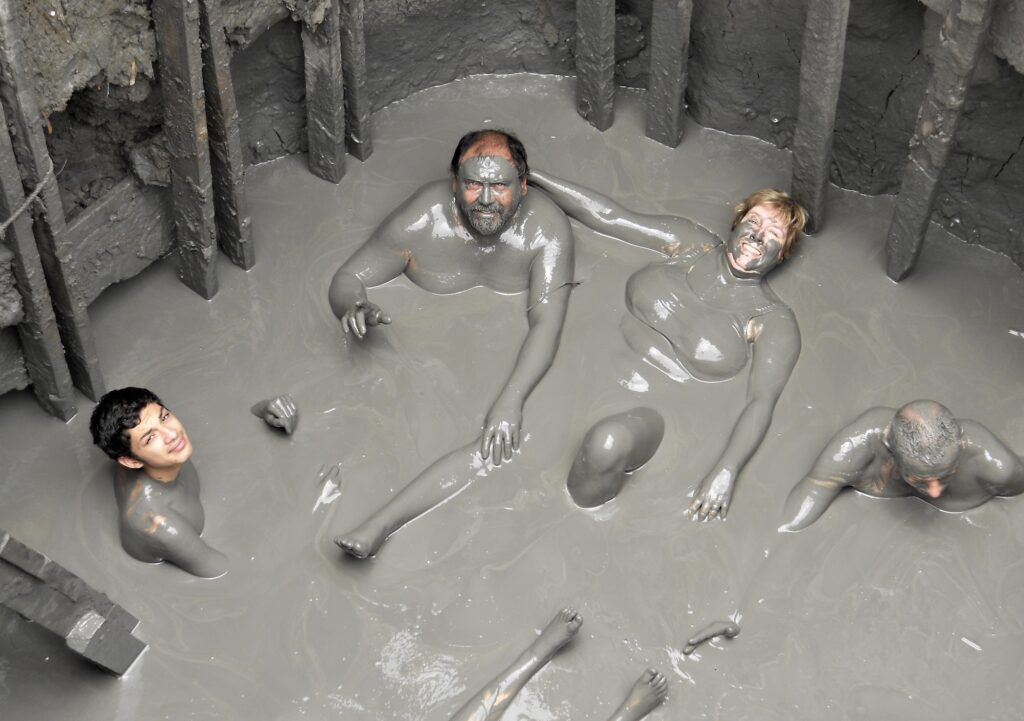 mud bath Volcán de Lodo el Totumo